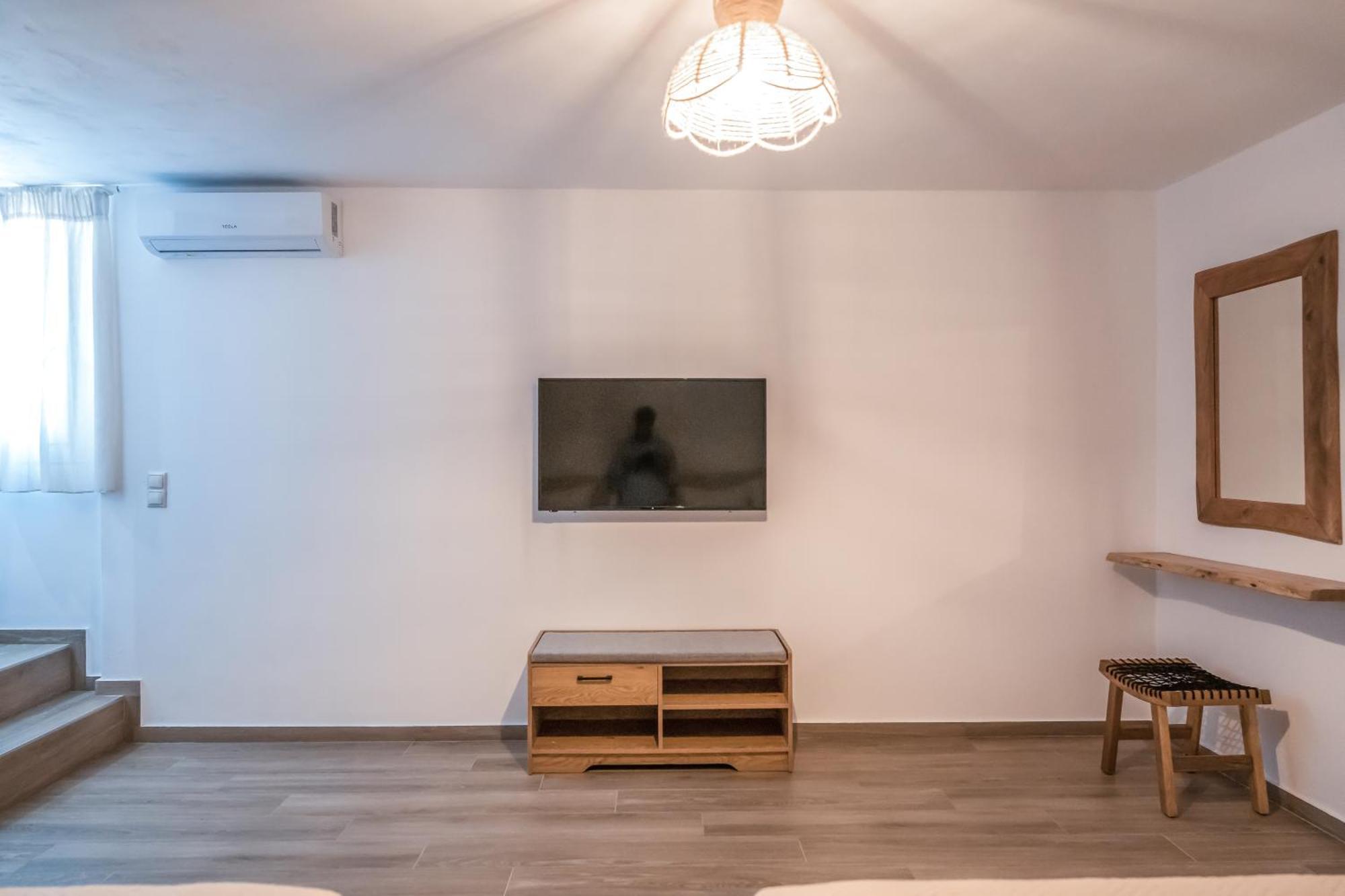 Epithea Suites Kythnos 5 Με Ιδιωτική Πισίνα ภายนอก รูปภาพ